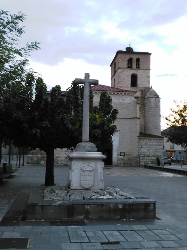 Cruz en la Plaza de la Iglesia